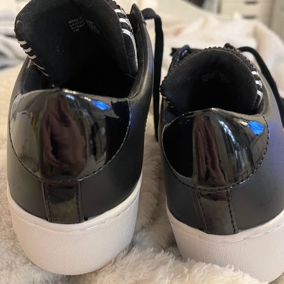 Michael Kors Sneakers - Picture 3 of 4